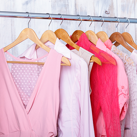 How to Choose Accessories for a Dressy Pink Dress